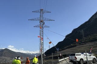Démontage de l'ancienne ligne à haute tension entre Chamoson et Chippis